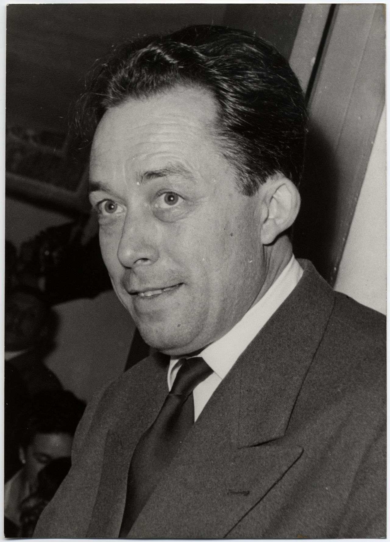 Porträtfoto <b>Albert Camus</b>, 1959/1960 <b>...</b> - camus-albert_foto_LEMO-F-4-242_dhm