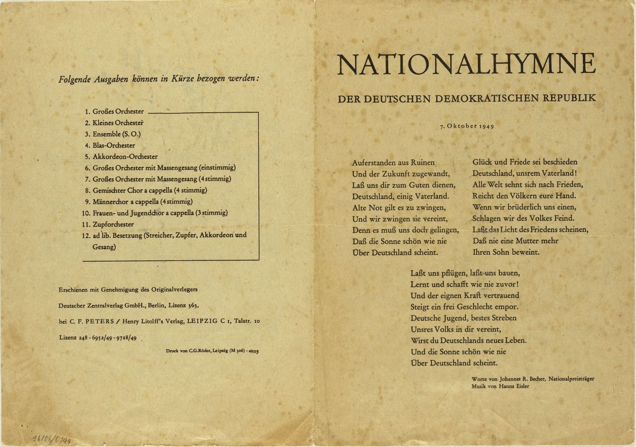 Vorderseite: Text der Nationalhymne; Innenseiten: Nationalhymne mit Noten; Rückseite: Verweis auf weitere Ausgaben.