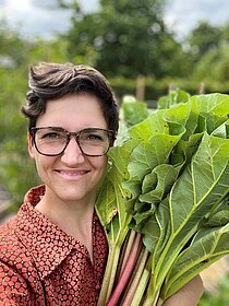 Portraitfoto der Moderatorin und Podcasterin Nadine Witt