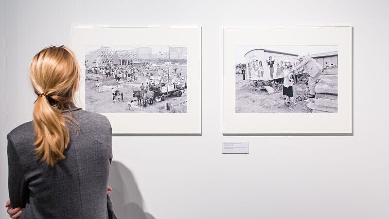 Die Ausstellungen werden an kulturelle Einrichtungen ausgeliehen