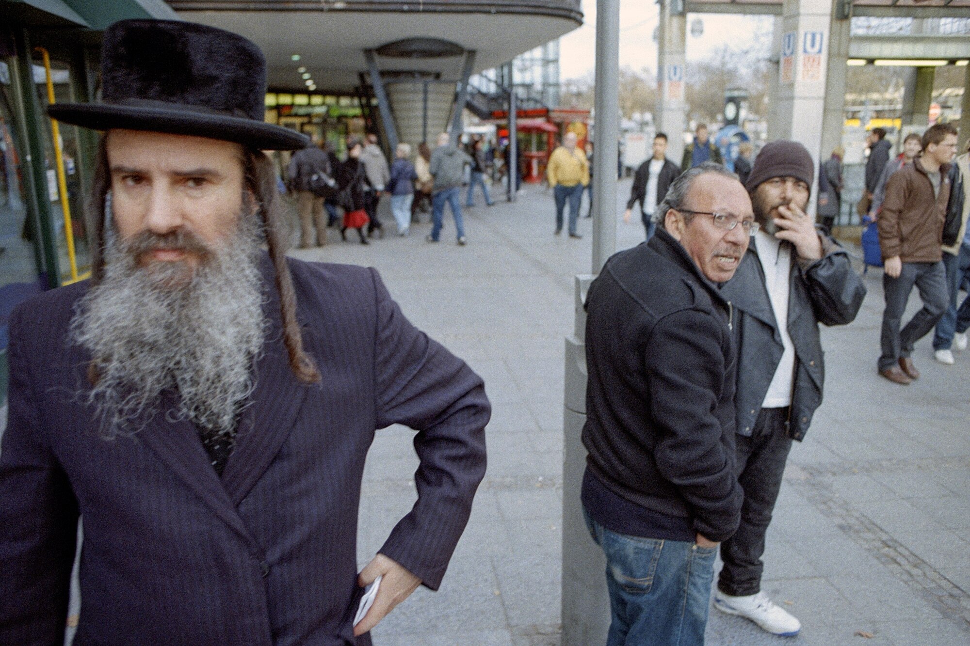 An orthodox Jew at Bahnhof Zoo, Berlin. Photo by Holger Biermann.