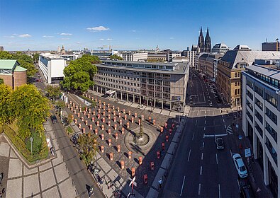 Foto Kunstinstallation HA Schult in Köln, (c) Ansgar M. van Treeck