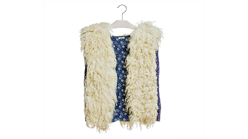 Boutique 'Josefine': fur-trim vest