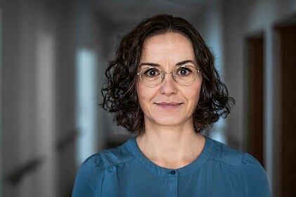 Portraitfoto der Autorin Tina Pruschmann