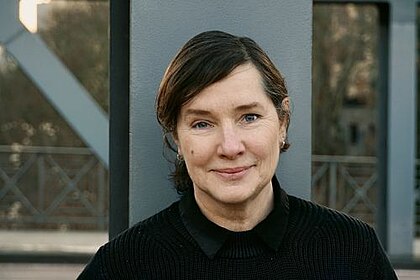 Portraitfoto der Autorin und Historikerin Annette Schuhmann