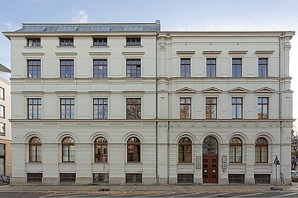 Dubnow-Institut, Außenansicht des Institutsgebäudes in der Leipziger Goldschmidtstraße Foto: Regentaucher, 2020