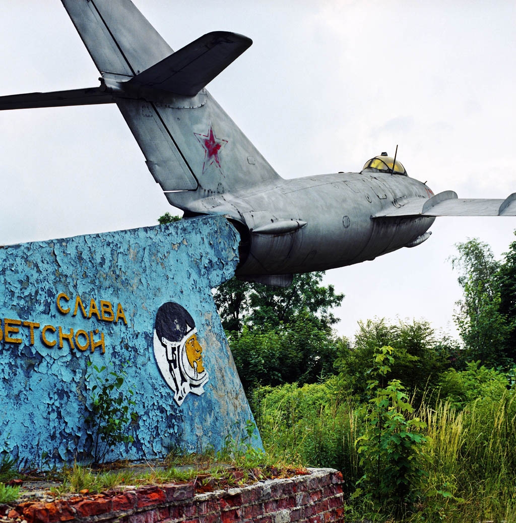 Deutschland, Großenhain. Sowjetischer Luftwaffenstützpunkt; 1998 Deutschland, Großenhain. Sowjetischer Luftwaffenstützpunkt; 1998