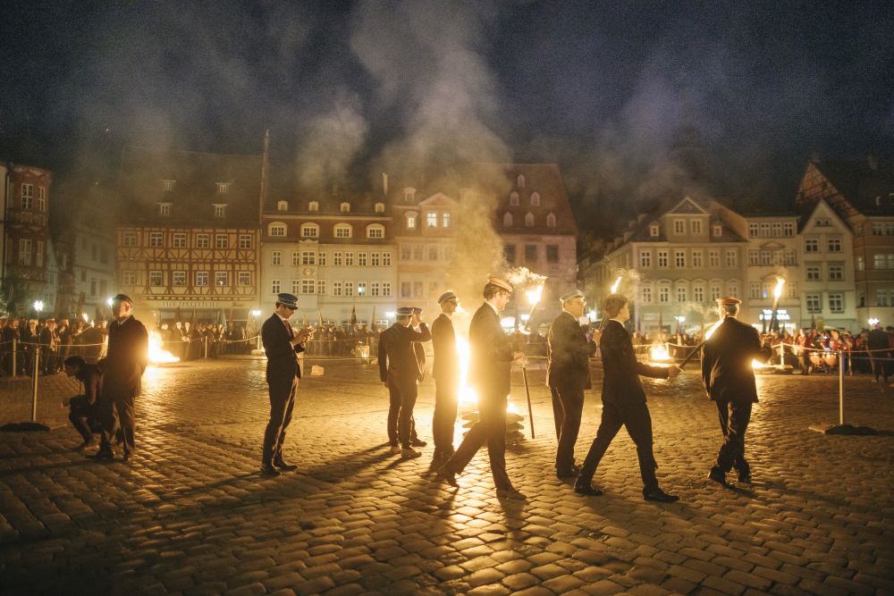 Der Coburger Convent endet mit einem Fackelzug auf derselben Route, die einst von der SA für Fackelaufmärsche genutzt wurde. Coburg , 09.06.2025