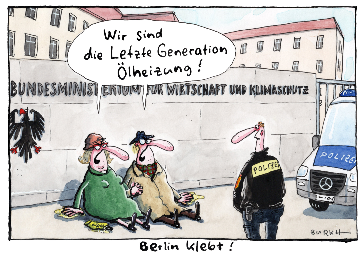 Vor dem Bundesministerium für Wirtschaft und Klimaschutz sitzen zwei ältere Personen auf dem Boden, unter ihren Händen befindet sich Klebstoff. Zu einem Polizisten, der vor ihnen steht, sagen sie: Wir sind die Letzte Generation Ölheizung!