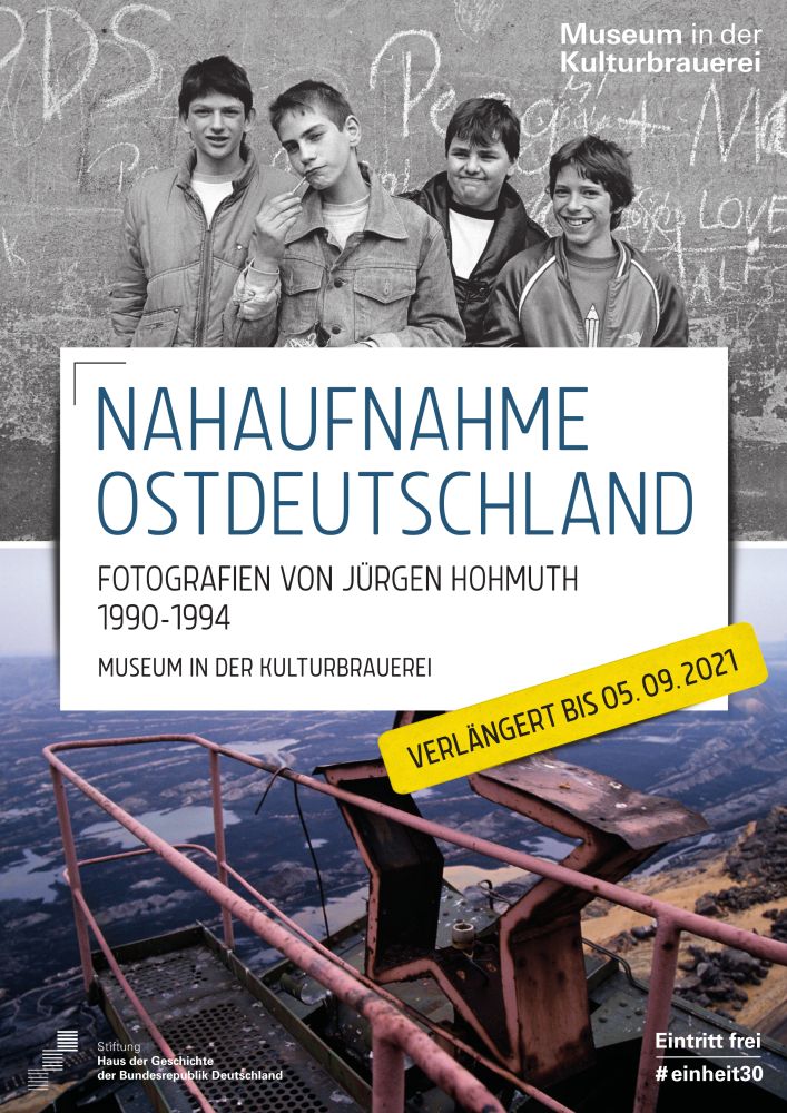 Plakat zur Fotoausstellung "Nahaufnahme Ostdeutschland"