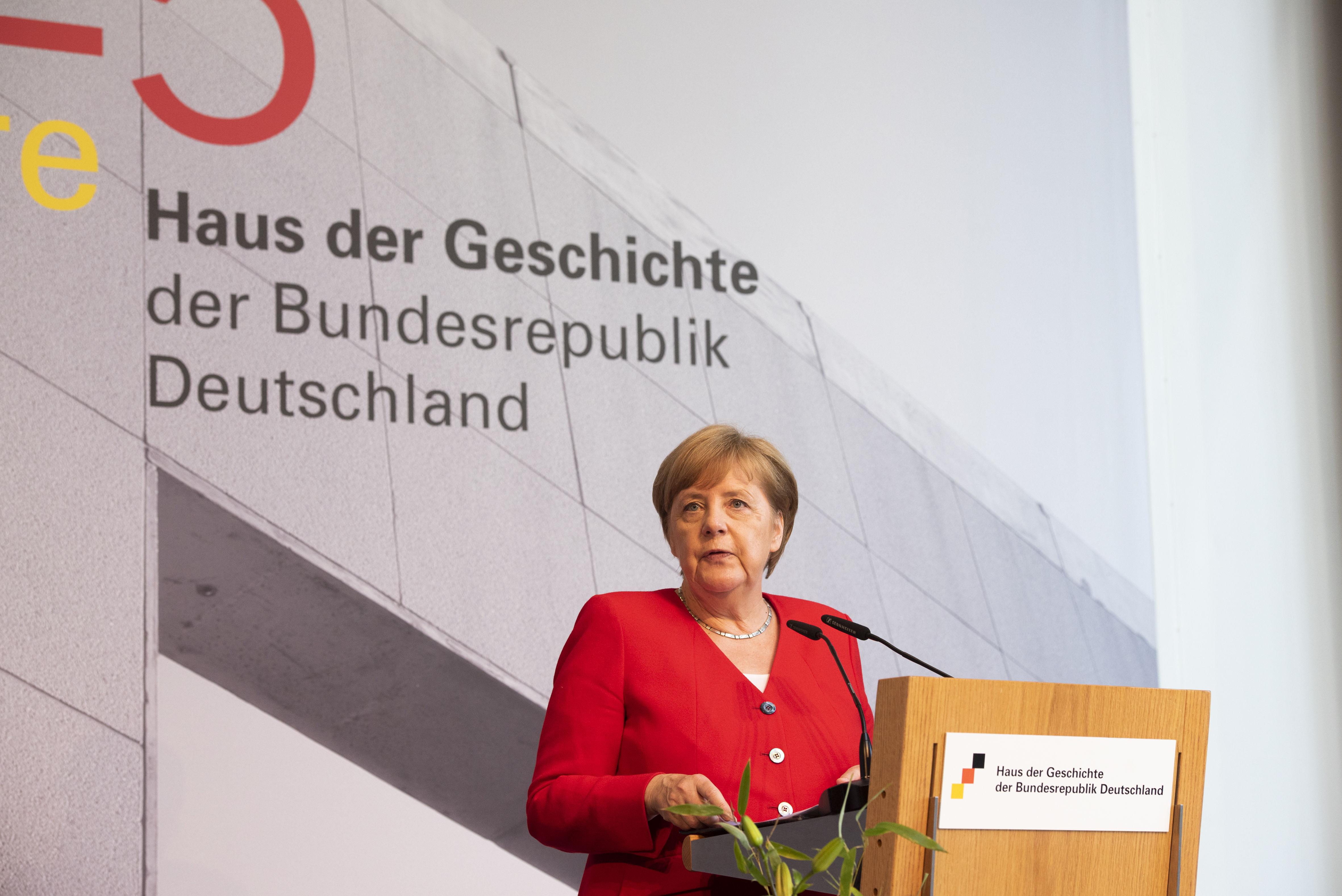 Dr. Angela Merkel, Bundeskanzlerin