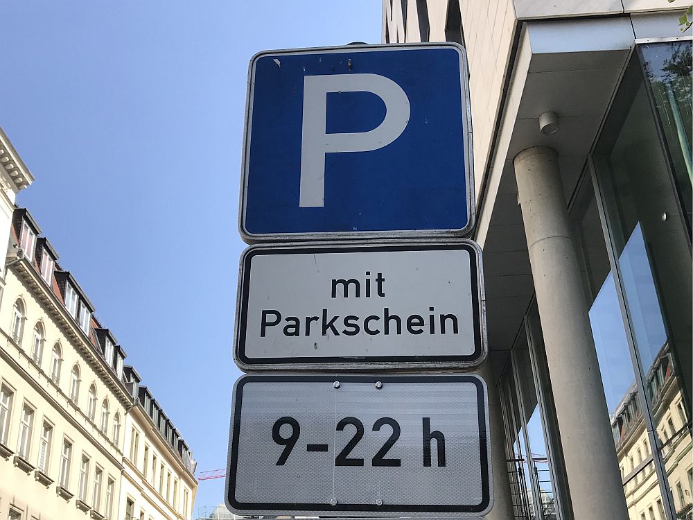 Schild für Park-Platz