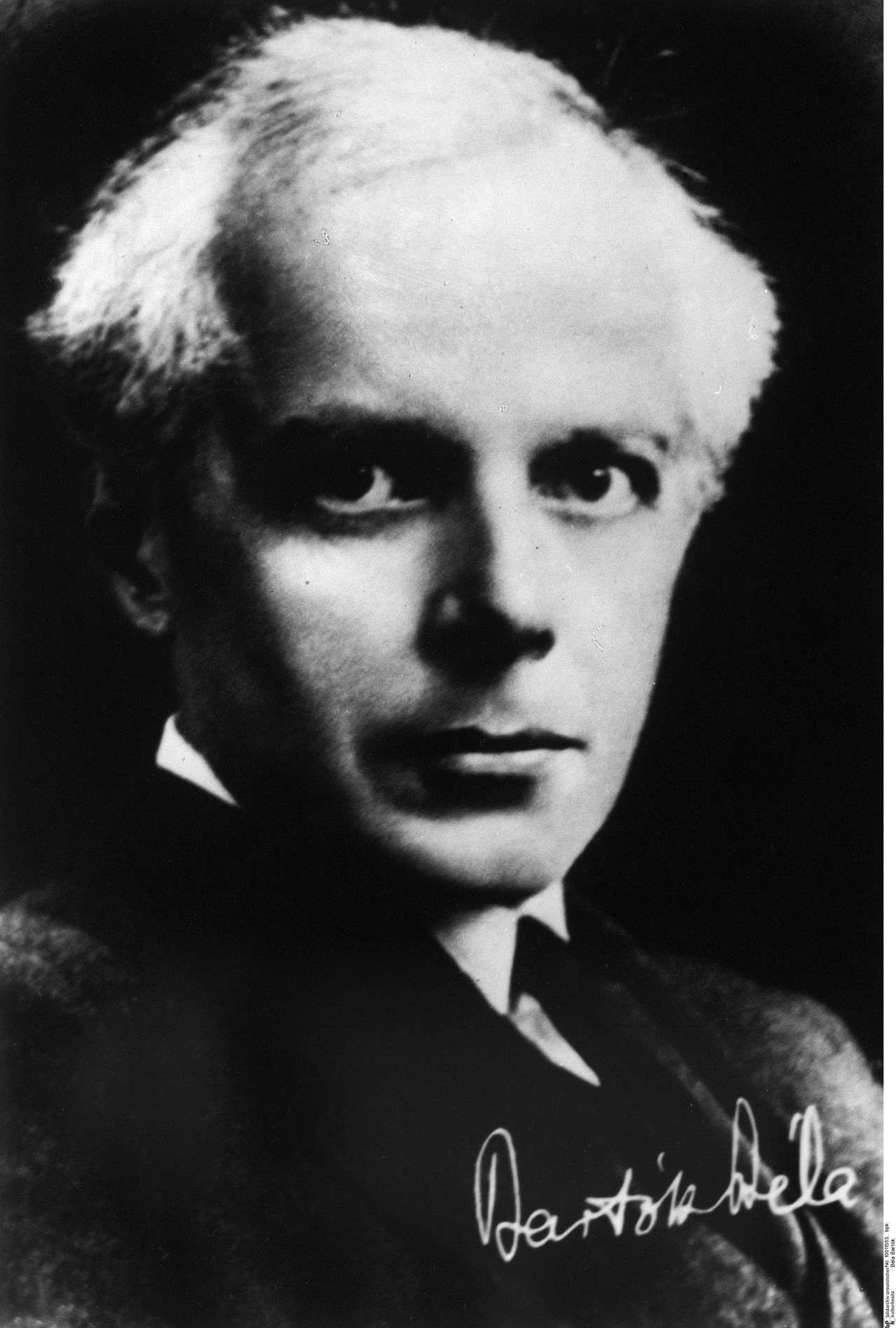 Porträtfoto des ungarischen Komponisten und Pianisten Béla Bartók, ca. 1930.