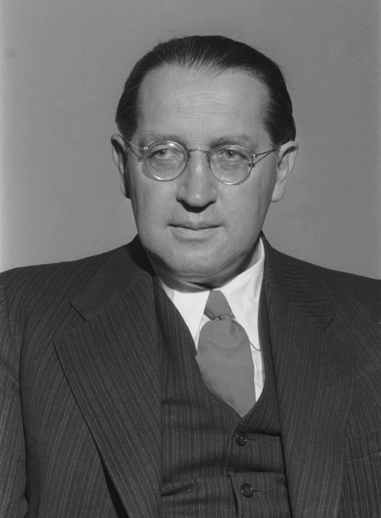 Porträtfoto von Thomas Dehler, Bundesminister der Justiz (1949-1953), 1953.