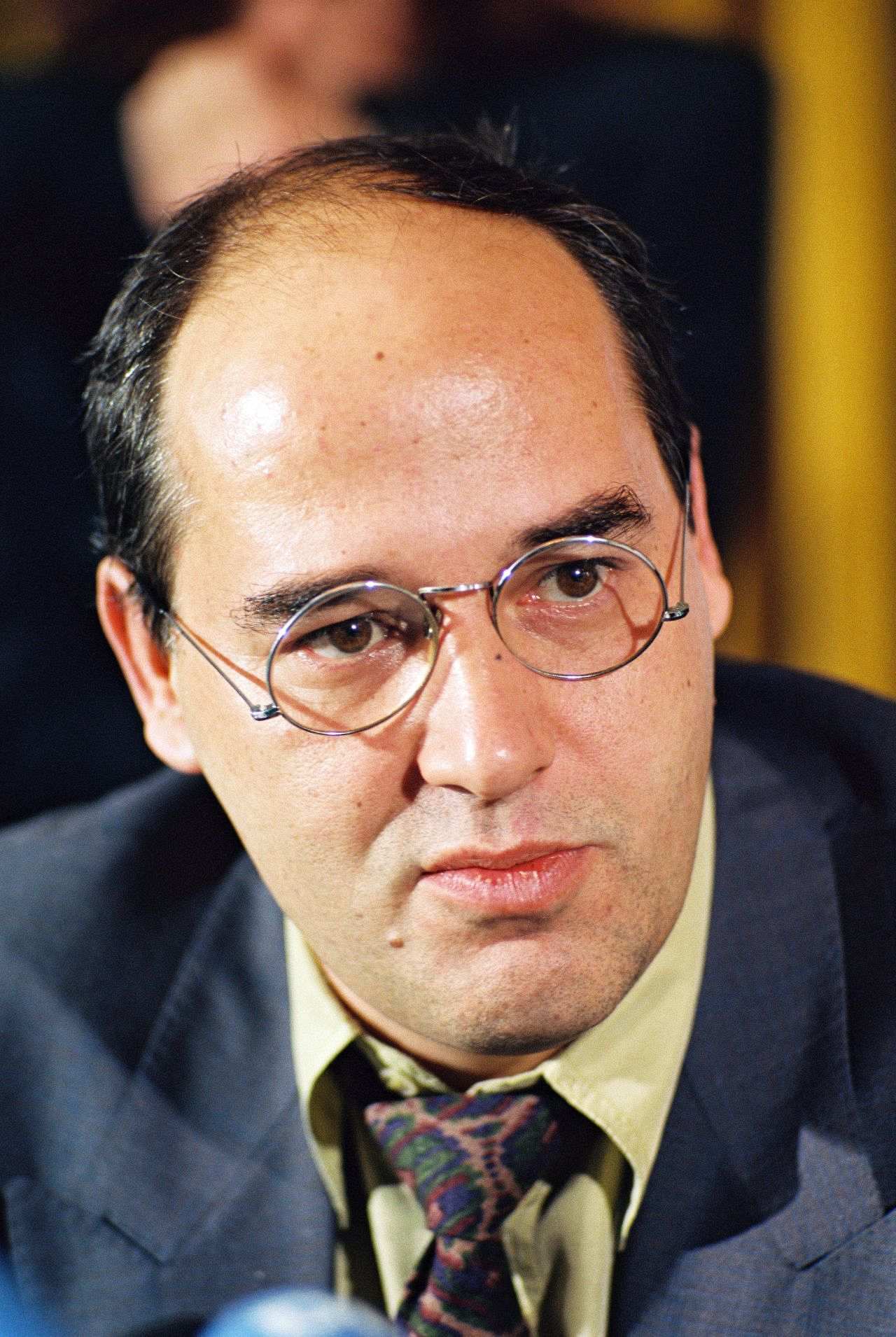 <b>Gregor Gysi</b>, Vorsitzender der Partei des demokratischen Sozialismus (PDS), ... - gysi-gregor_foto_LEMO-F-6-155_bbst