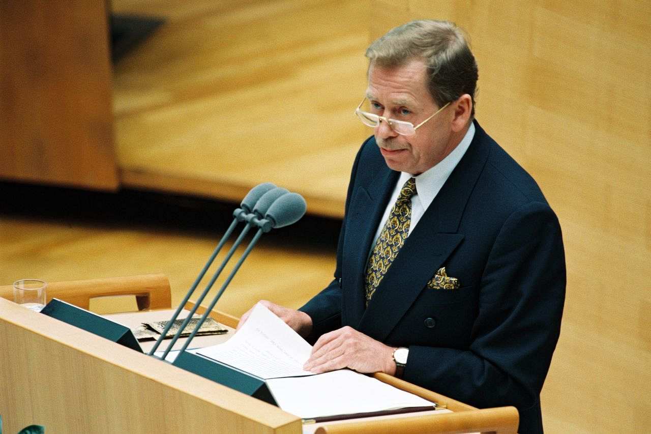 Václav Havel hält im Bundestag anlässlich der 