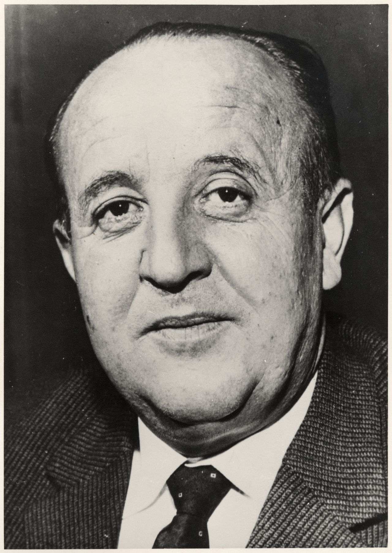 Portätfoto von Hermann Höcherl, Bundesinnenminister (1961-1965), Bundesminister für Ernährung, Landwirtschaft und Forsten (1965-1969).