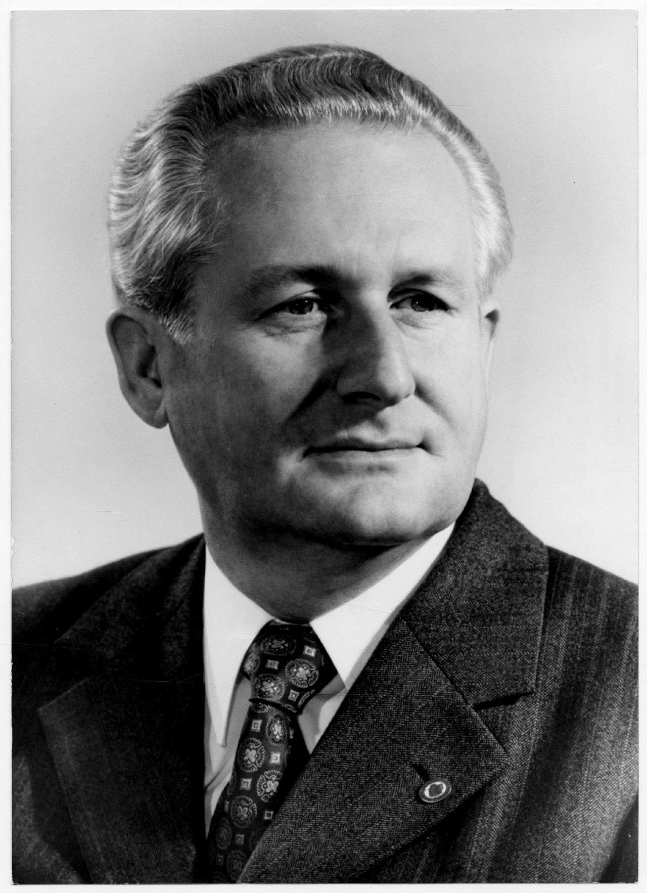 Porträt des SED-Politikers Günter Mittag, 1981.