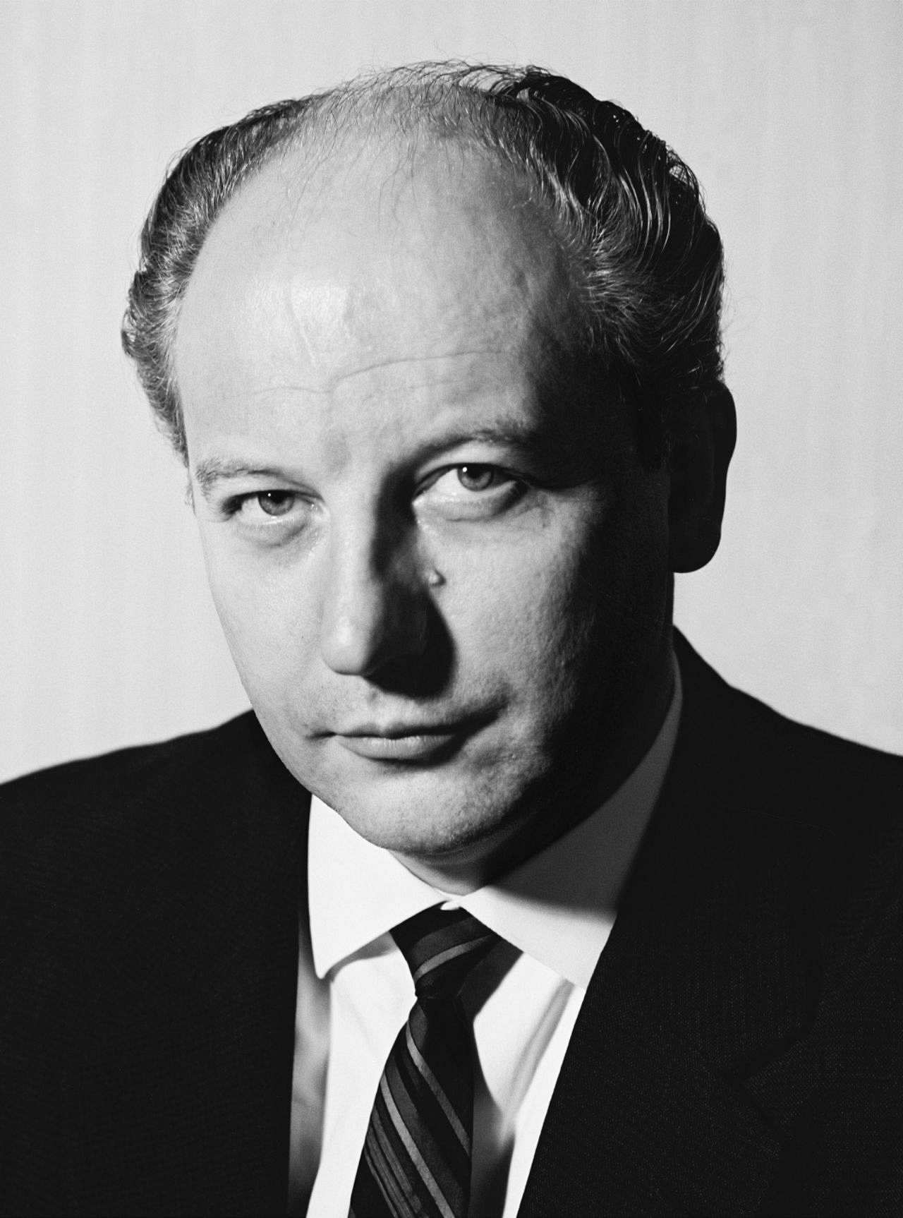 Walter Scheel, Bundesminister für wirtschaftliche Zusammenarbeit (1961-1966), 1961.