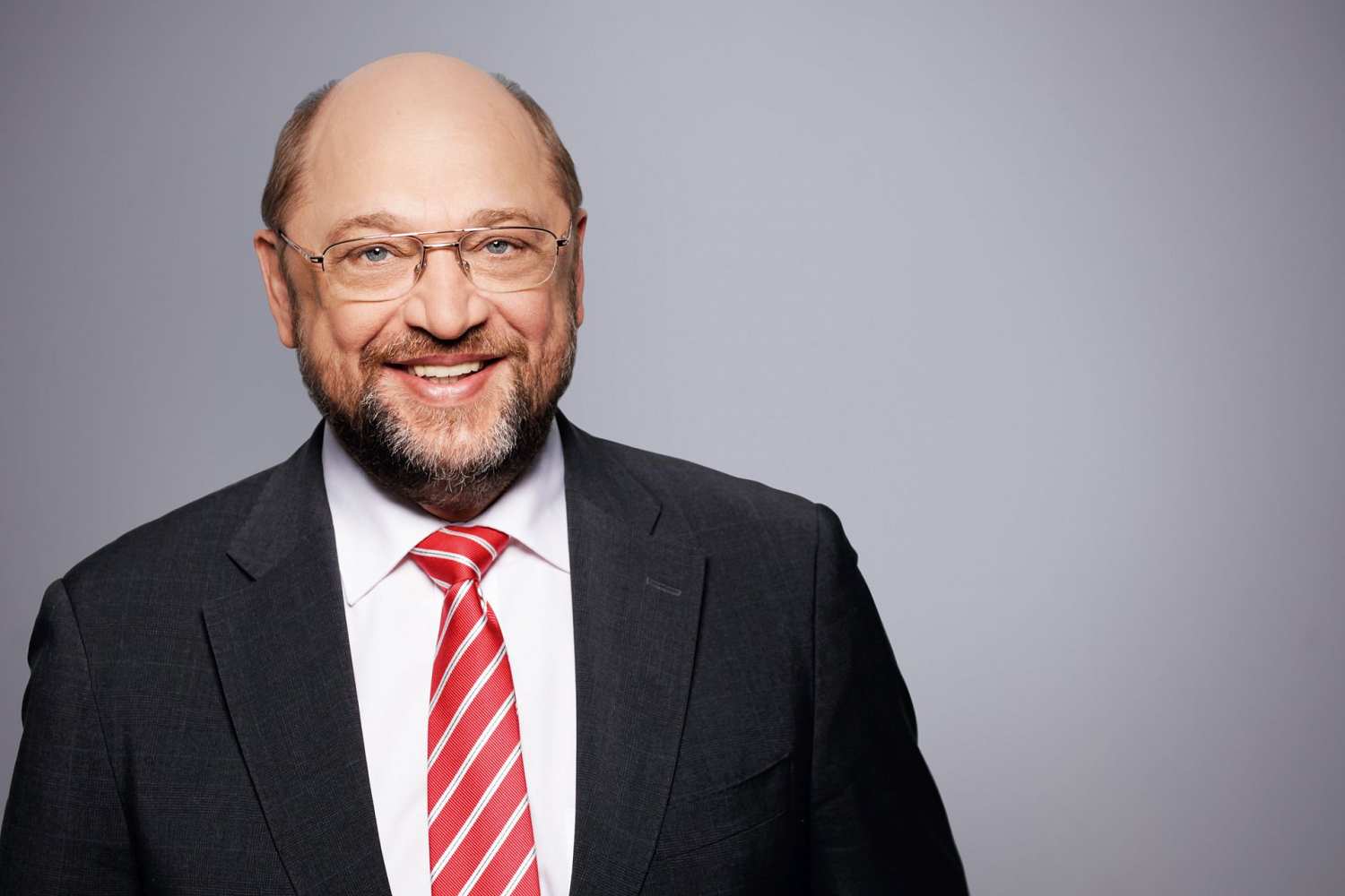 Offizielle Porträtfotografie von Martin Schulz, 2015. 