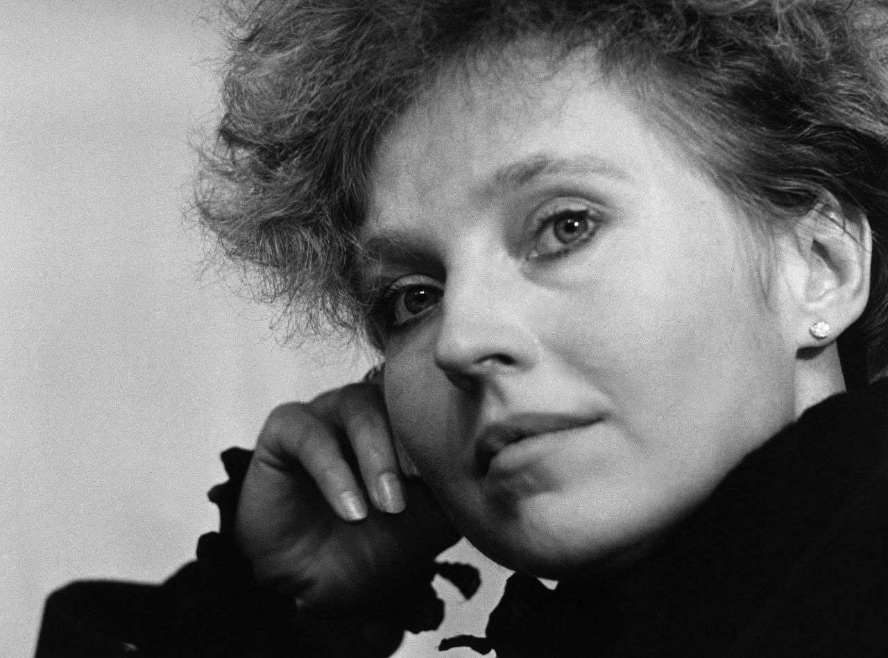 Porträtfoto der Schauspielerin Hanna Schygulla, 1984.