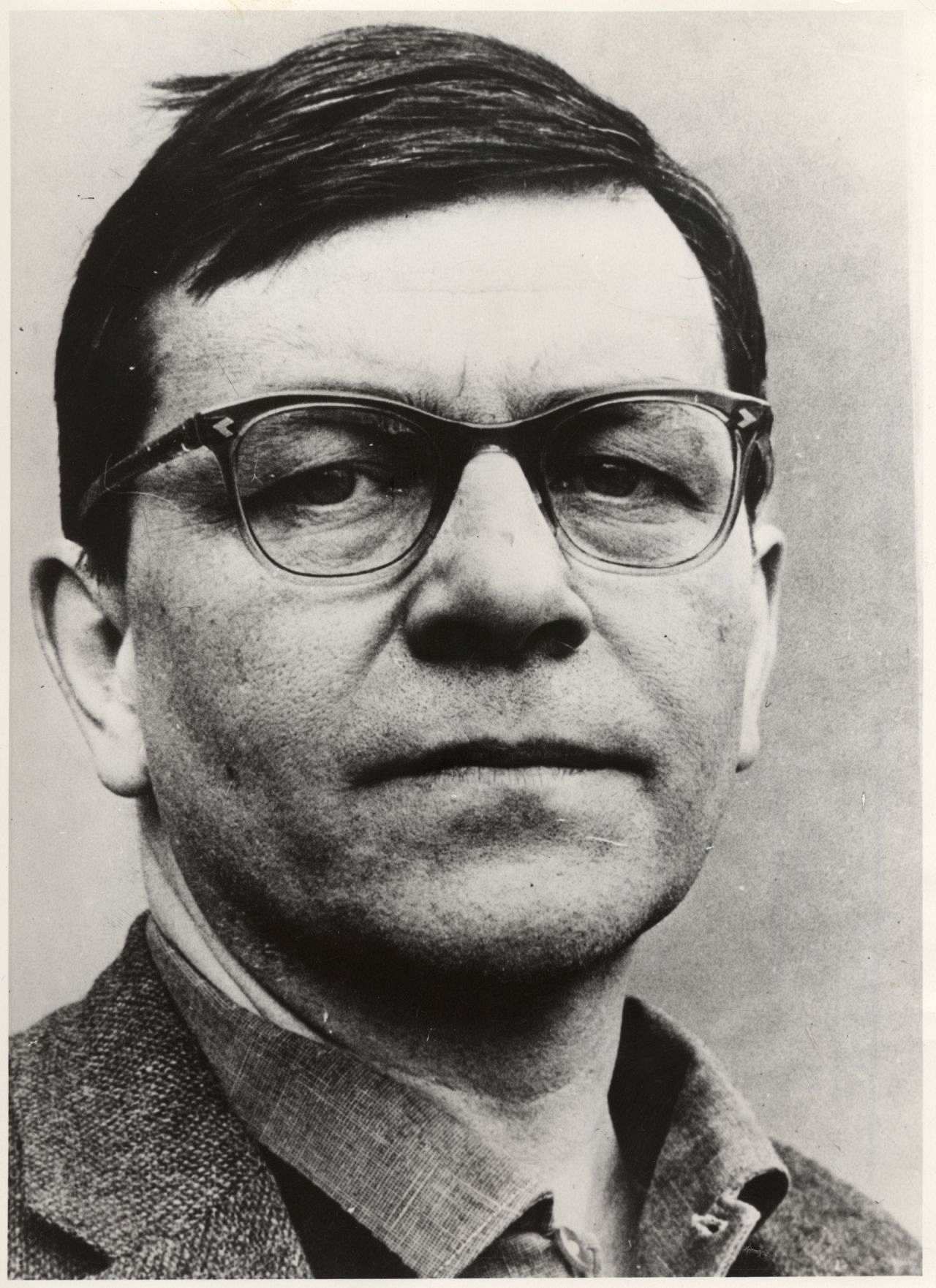 Porträtfotografie des Schriftstellers Peter Weiss, 1960er Jahre.