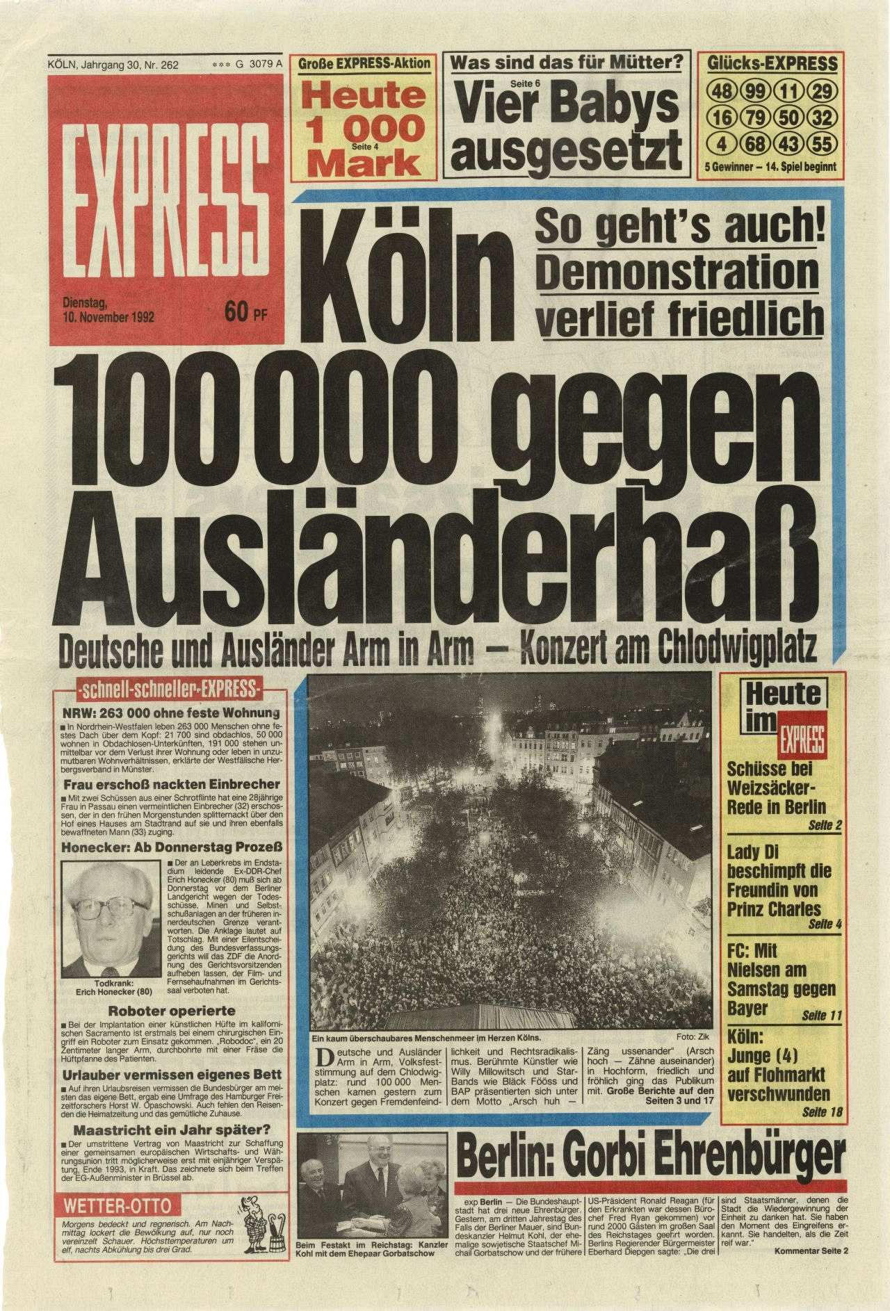 Titelseite des Express vom 10.11.1992; Schlagzeile: Köln / 100000 gegen / Ausländerhaß / Deutsche und Ausländer Arm in Arm - Konzert am Chlodwigplatz / So geht's auch! / Demonstration / verlief friedlich.