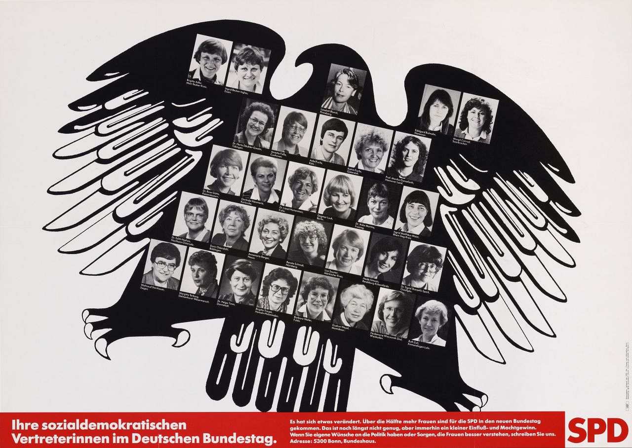 Weißgrundiges Textplakat  mit schwarzem Bundesadler, in dem schwarz/weiß-Fotos von weiblichen SPD-Fraktionsmitgliedern abgebildet sind. Unten roter Streifen mit Text.