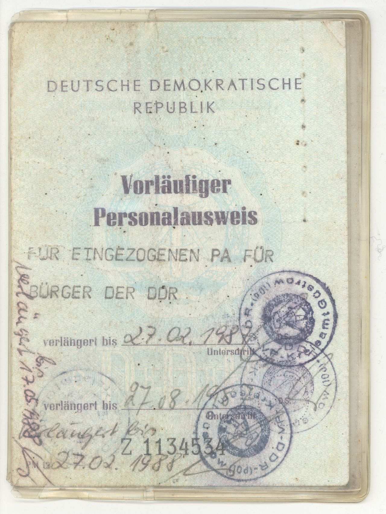 Vorläufiger Personalausweis der DDR (für den eingezogenen Ausweis).