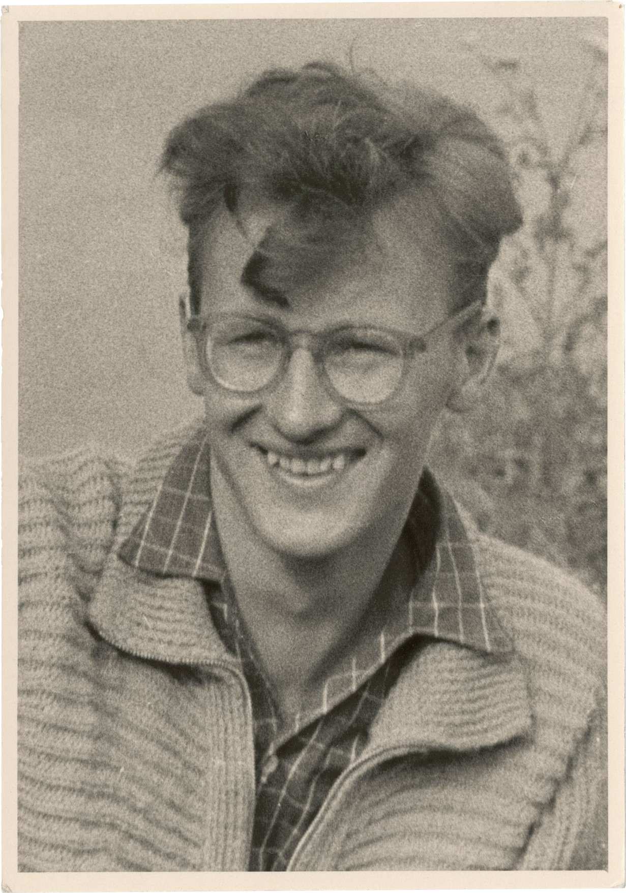 Foto Porträtfoto des Zeitzeugen Lutz Rackow