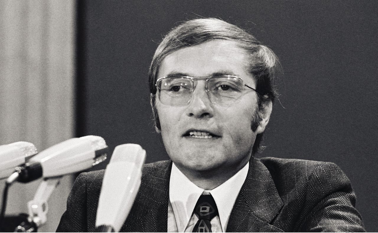 Rudolf Augstein spricht auf dem 23. FDP-Parteitag in Freiburg am 23.10.1973.