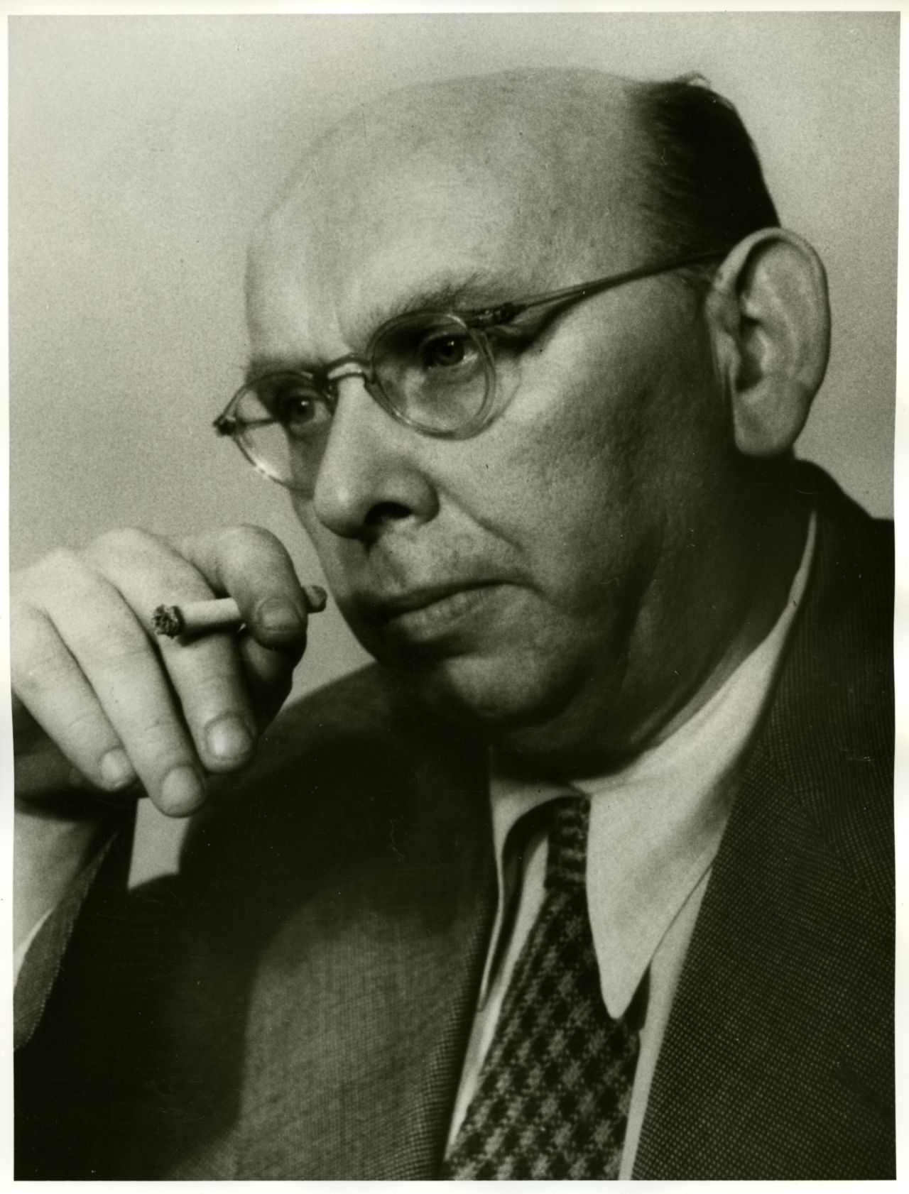 Porträfoto von Hanns Eisler, 1950.