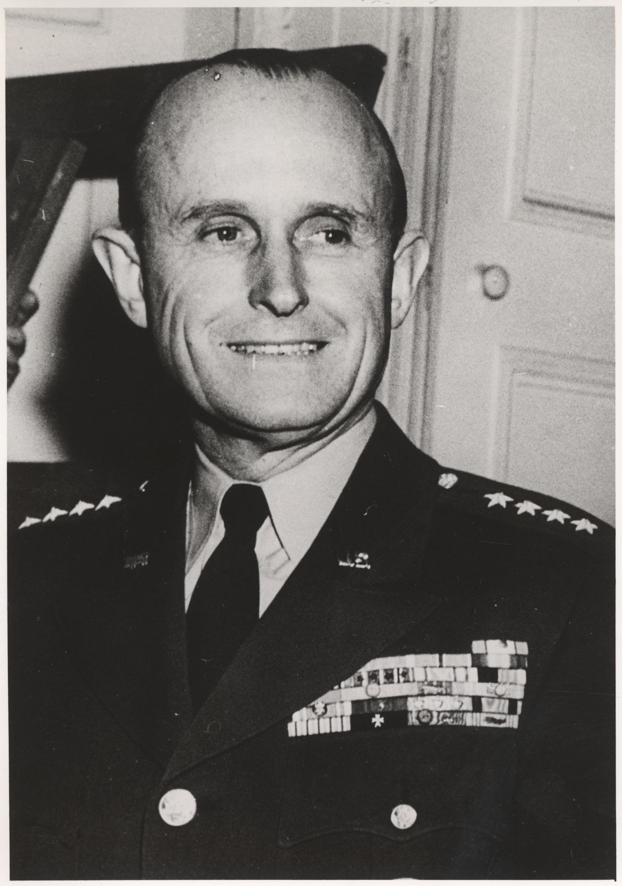 Porträtfoto des US-Generals Alfred Gruenther, Stabschef im NATO-Oberkommando Europa, 1952.