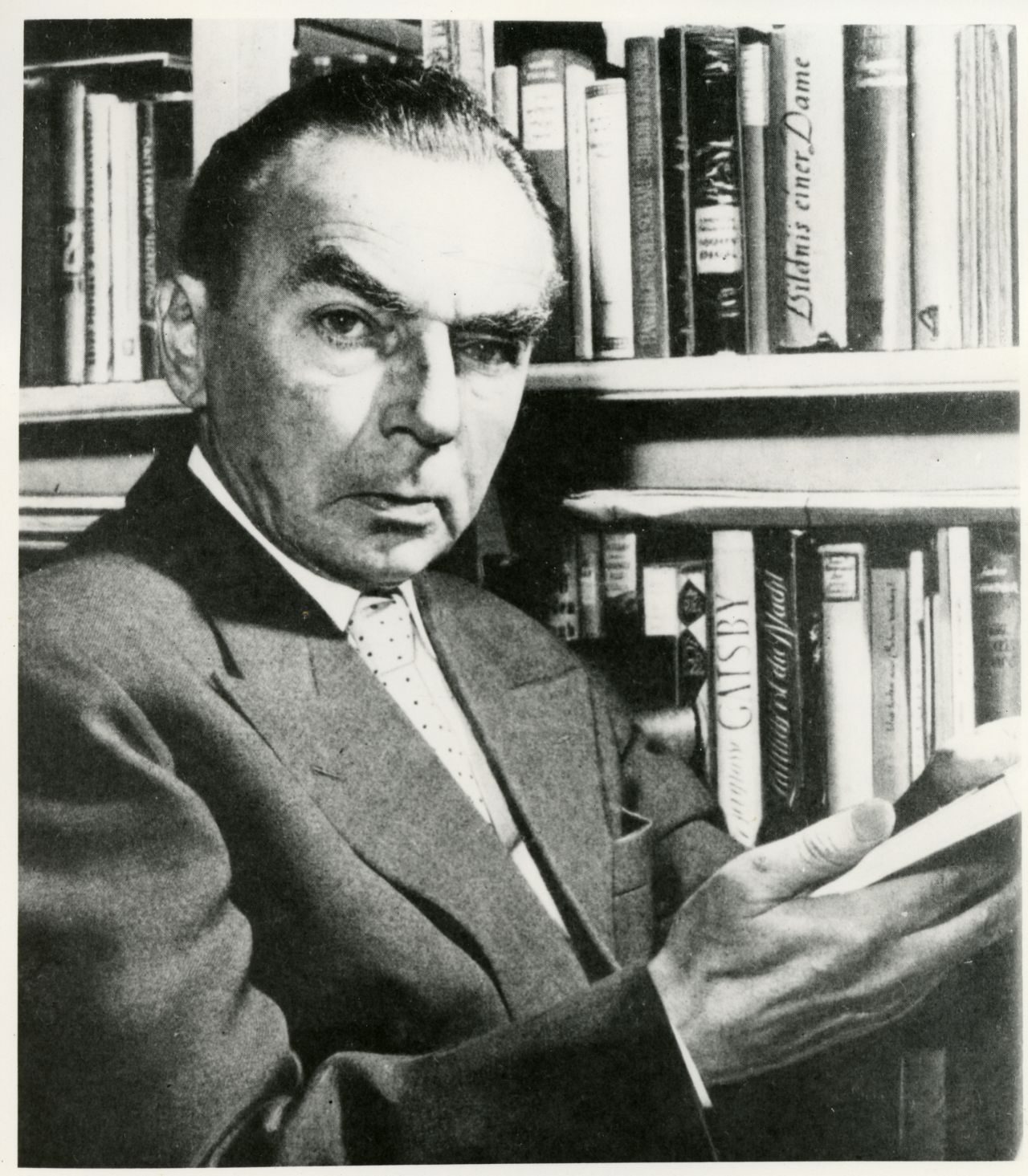 Porträtfotografie des bekannten Schriftstellers Erich Kästner, um 1964