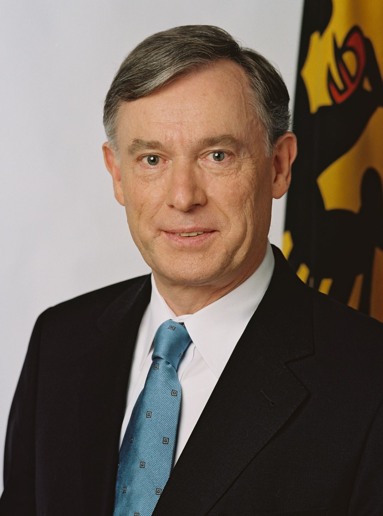 Offizielles Porträt des neunten Bundespräsidenten der Bundesrepublik Deutschland, Horst Köhler.
