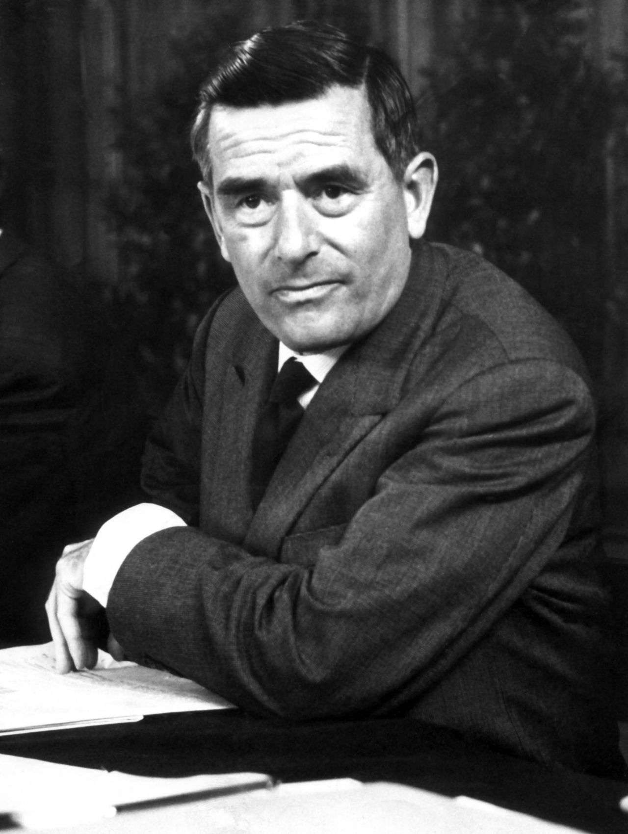 Porträtaufnahme von Golo Mann, Schriftsteller und Historiker, 1964.
