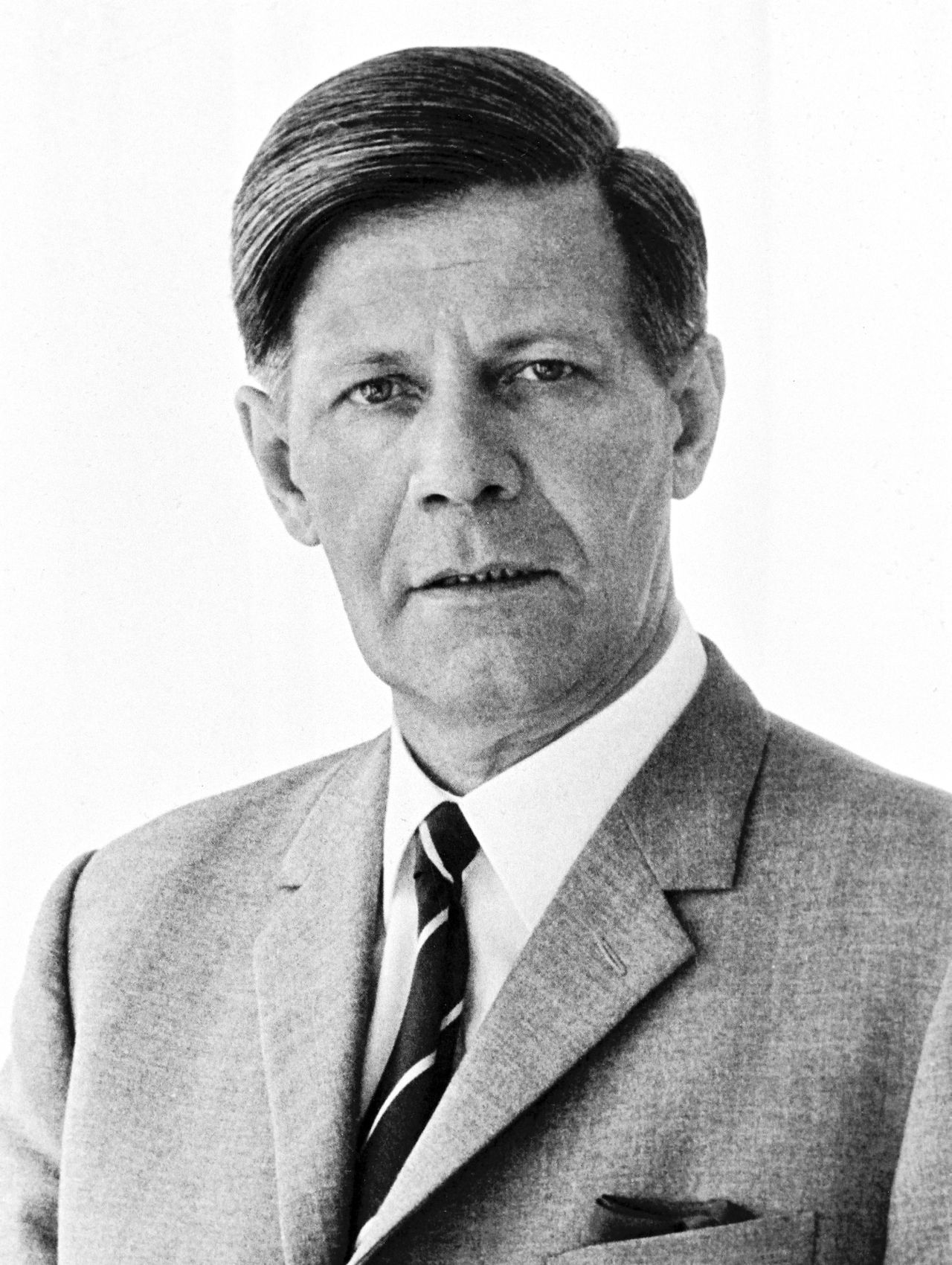 Offizielles Porträt von Helmut Schmidt, Bundesminister der Verteidigung (1969-1972).