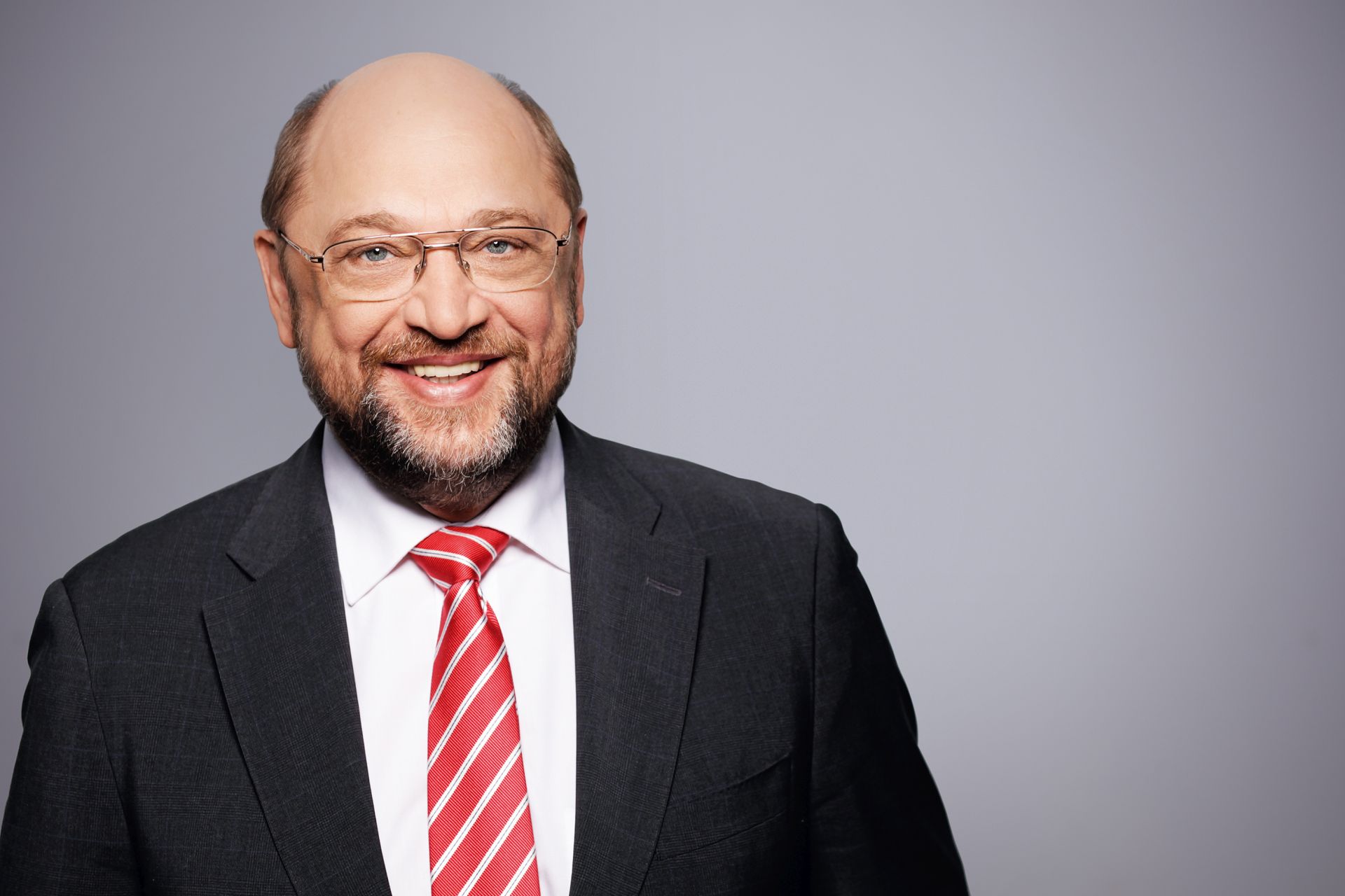 Offizielle Porträtfotografie von Martin Schulz, 2015.