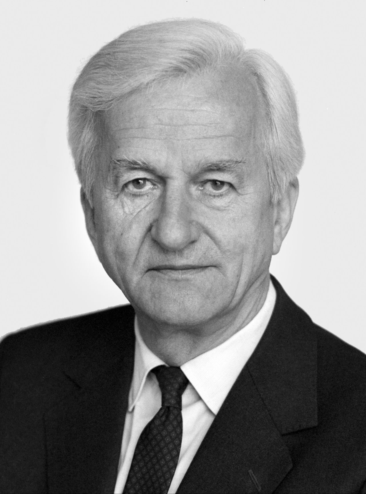 Porträtfotografie von Bundespräsident Richard von Weizsäcker (1984-1994).
