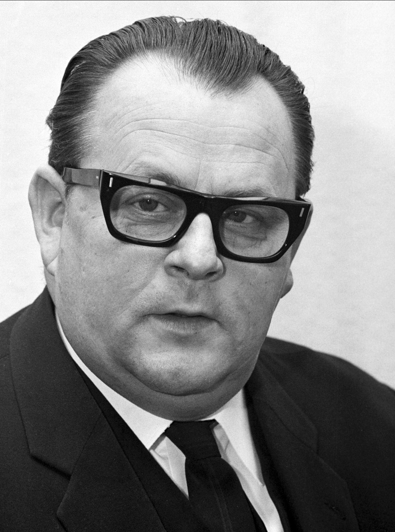 Porträtaufnahme von Hans-Jürgen Wischnewski, Bundesminister für wirtschaftliche Zusammenarbeit (1966-1968)