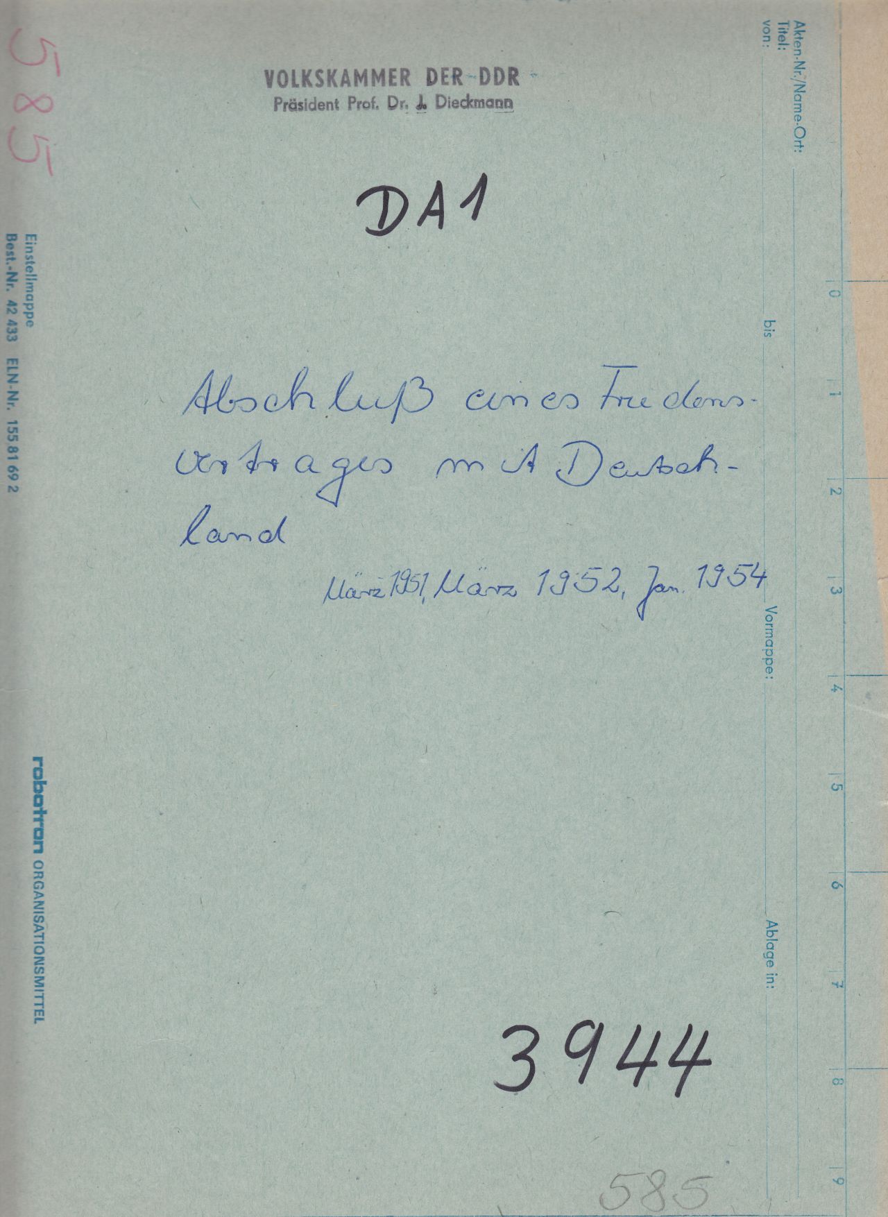 Der Aktendeckel stammt vom Präsidenten der Volkskammer der Deutschen Demokratischen Republik (DDR), Johannes Dieckmann, und enthält Dokumente zur Deutschlandpolitik der Sowjetunion und des SED-Regimes.