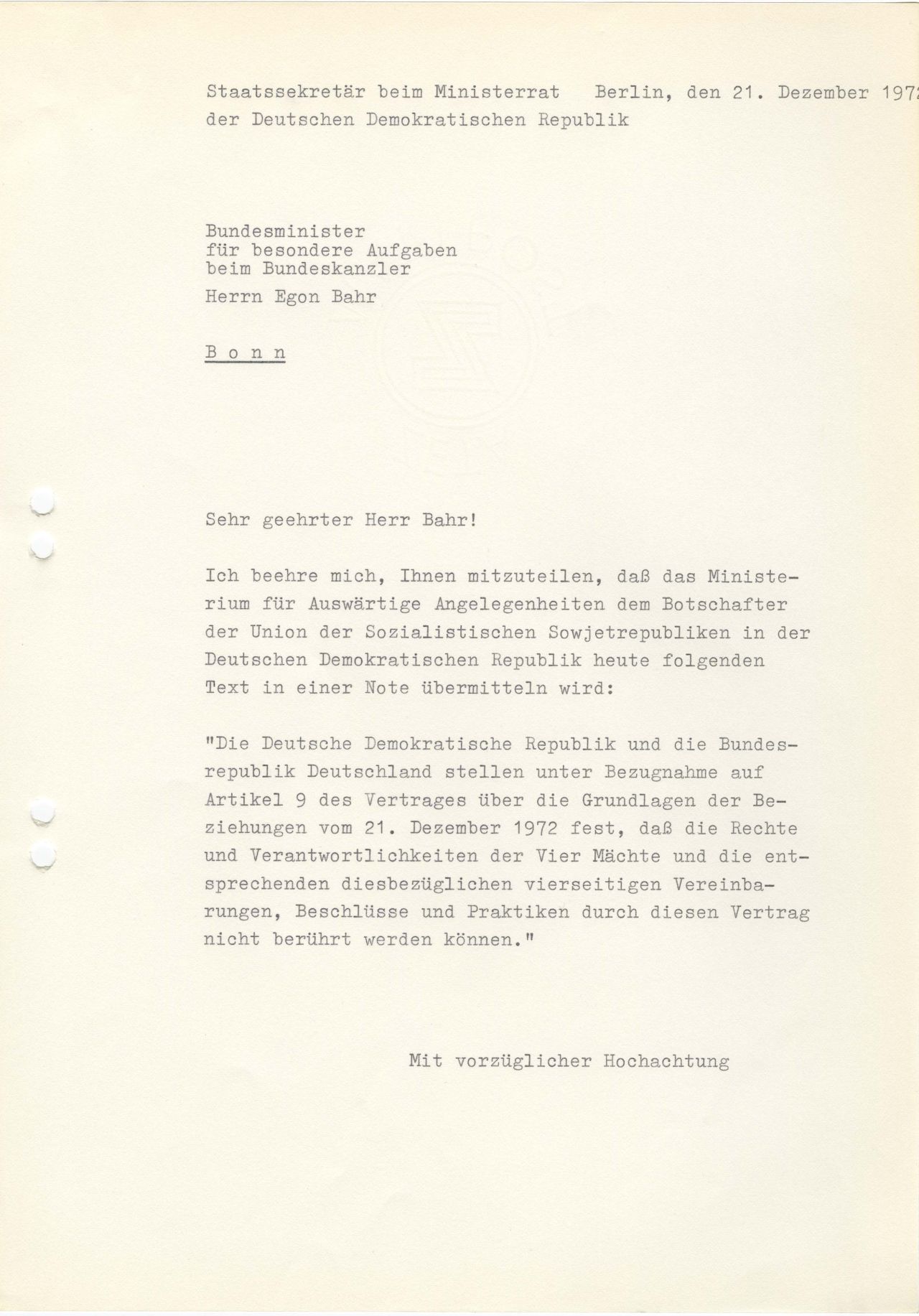 Einseitiges Dokument von Michael Kohl an Egon Bahr bezüglich des Grundlagenvertrages und dessen Auswirkungen.