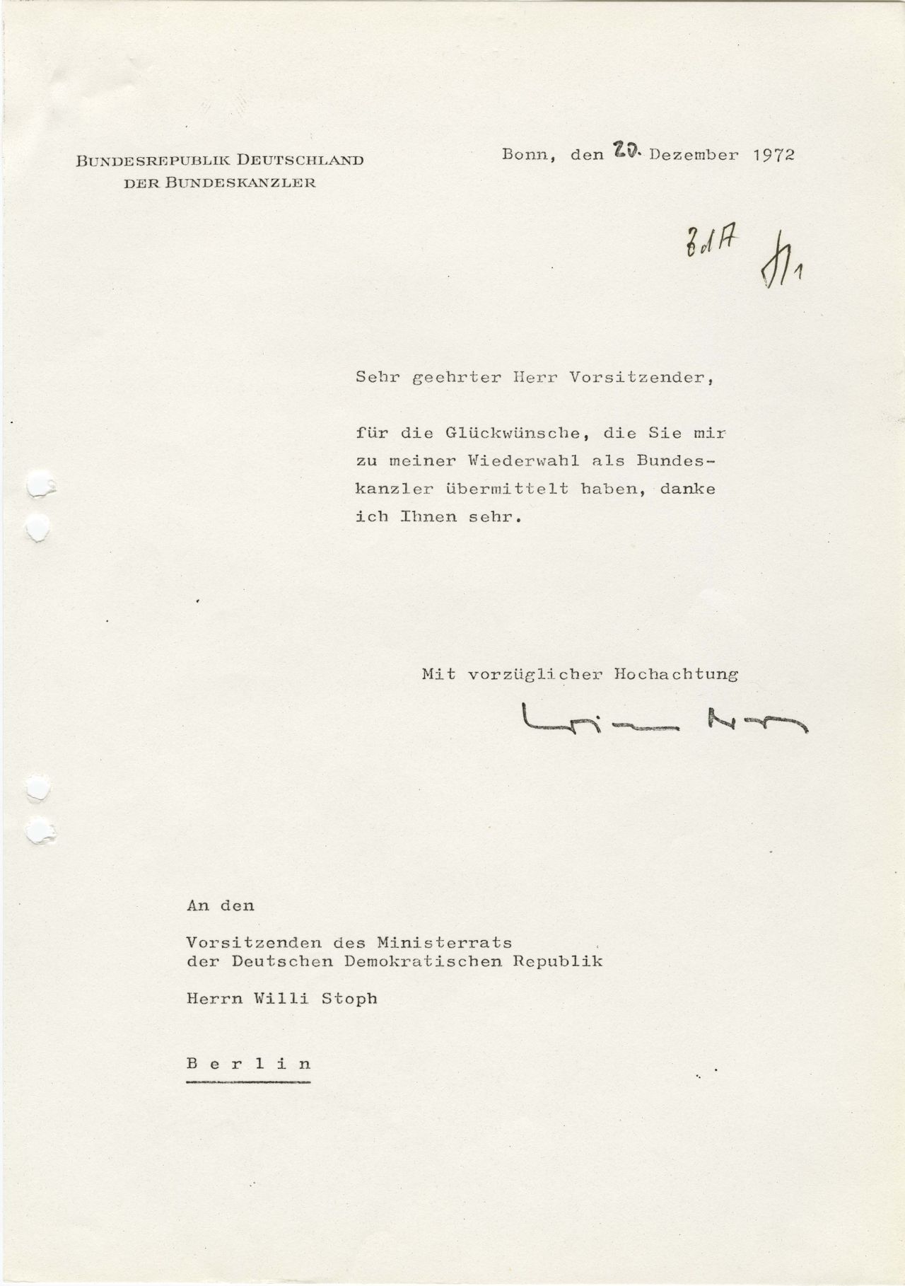 Bundeskanzler Willy Brandt bedankt sich bei DDR-Ministerratsvorsitzendem Willi Stoph, für dessen Glückwünsche zur Wiederwahl Brandts.