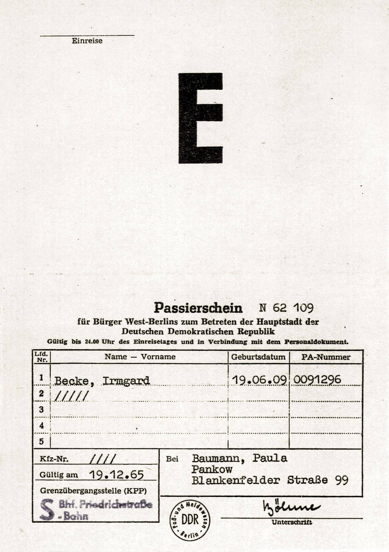 Passierschein, der Irmgard Becke aus West-Berlin am 19. Dezember 1965 den Besuch Ost-Berlins ermöglicht.