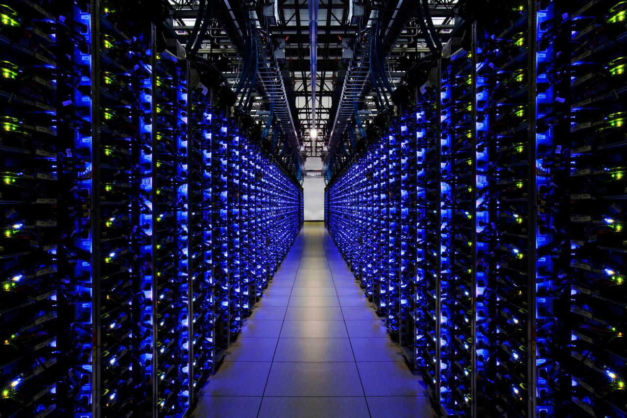 Blick in einen Server-Raum der Google Inc.