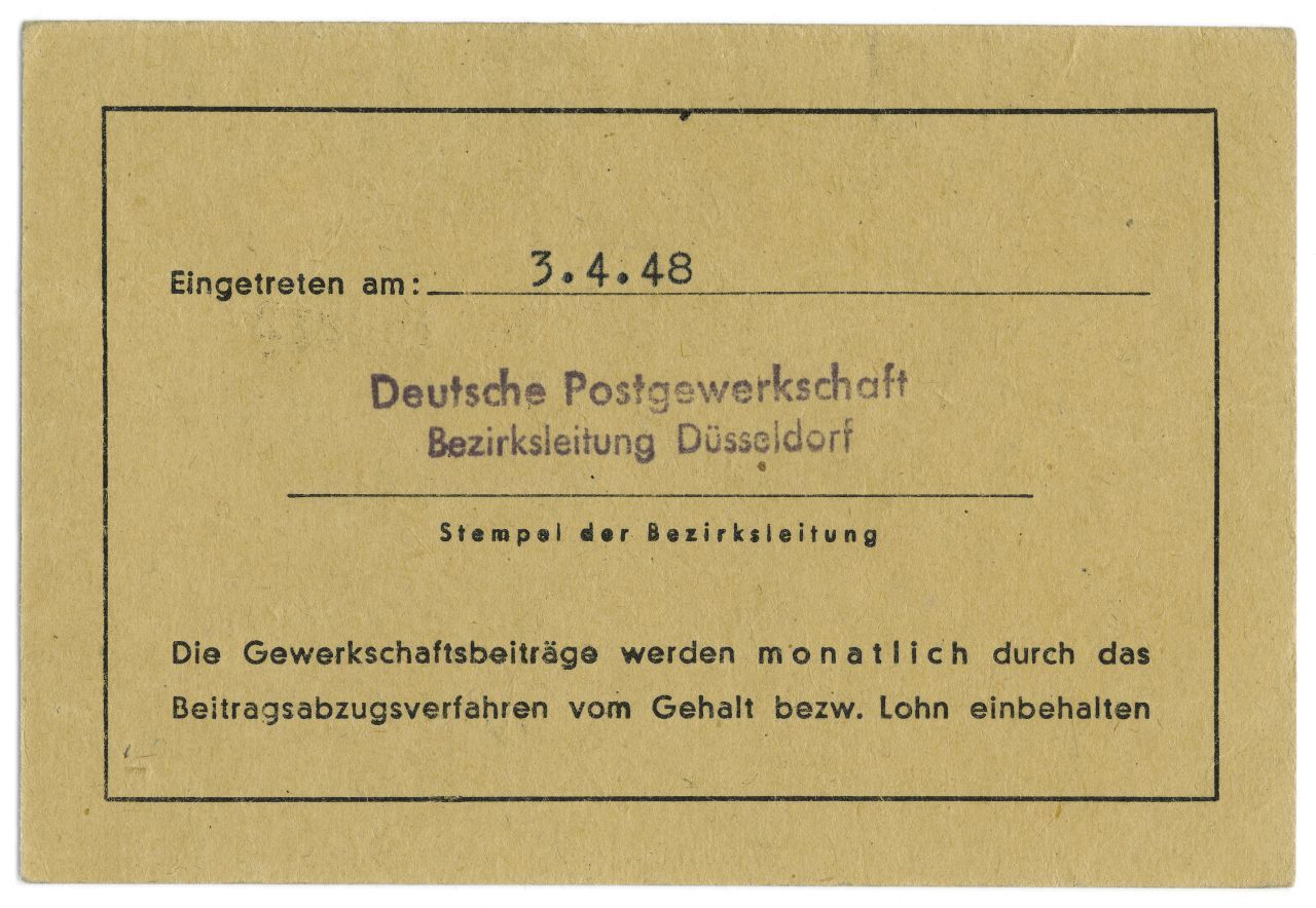 Beige, beidseitig bedruckte Karte; Mitglied Nr. 162213, Personalien eingetragen; ausgestellt von der Bezirksleitung
Düsseldorf.