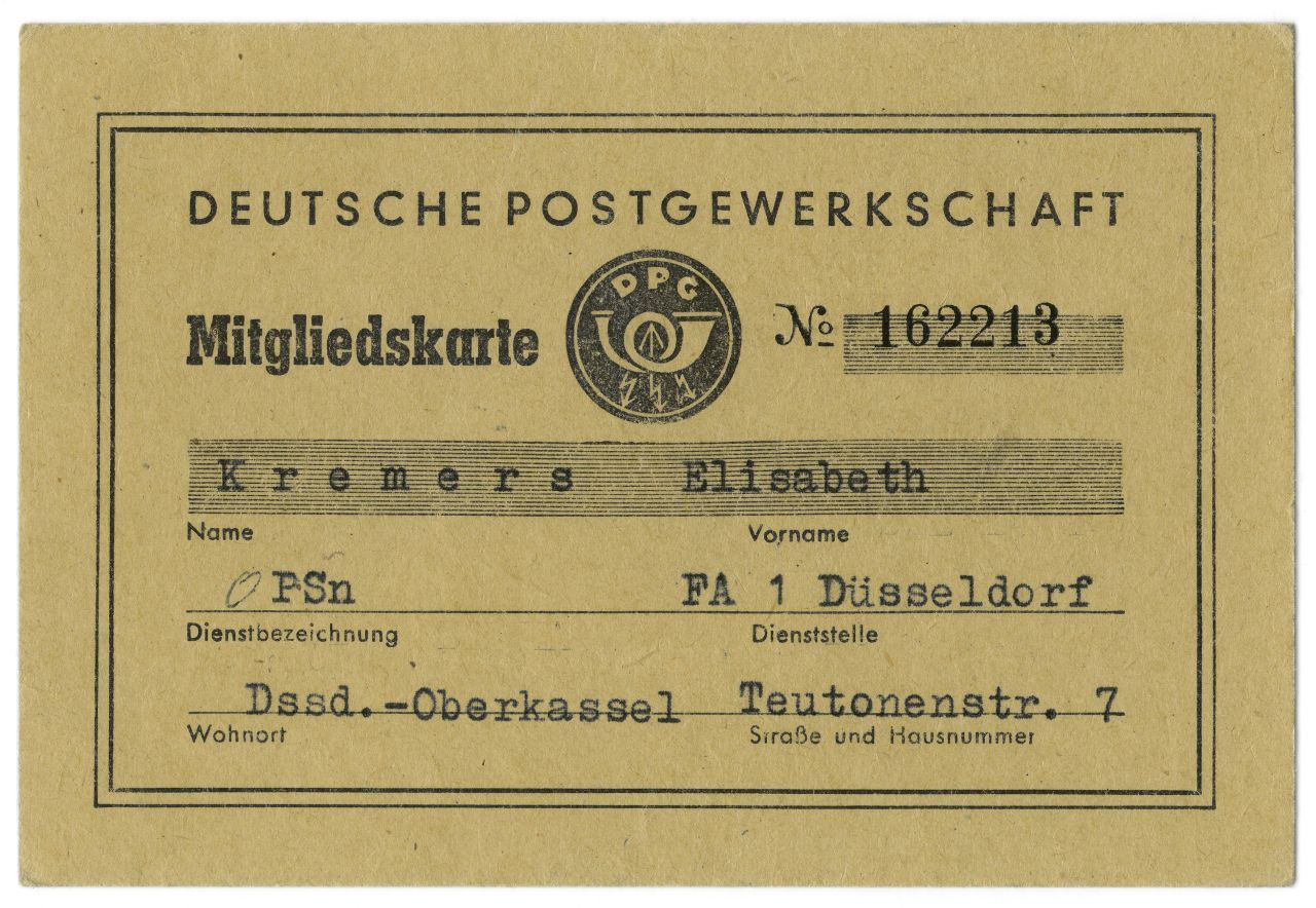 Beige, beidseitig bedruckte Karte; Mitglied Nr. 162213, Personalien eingetragen; ausgestellt von der Bezirksleitung
Düsseldorf.